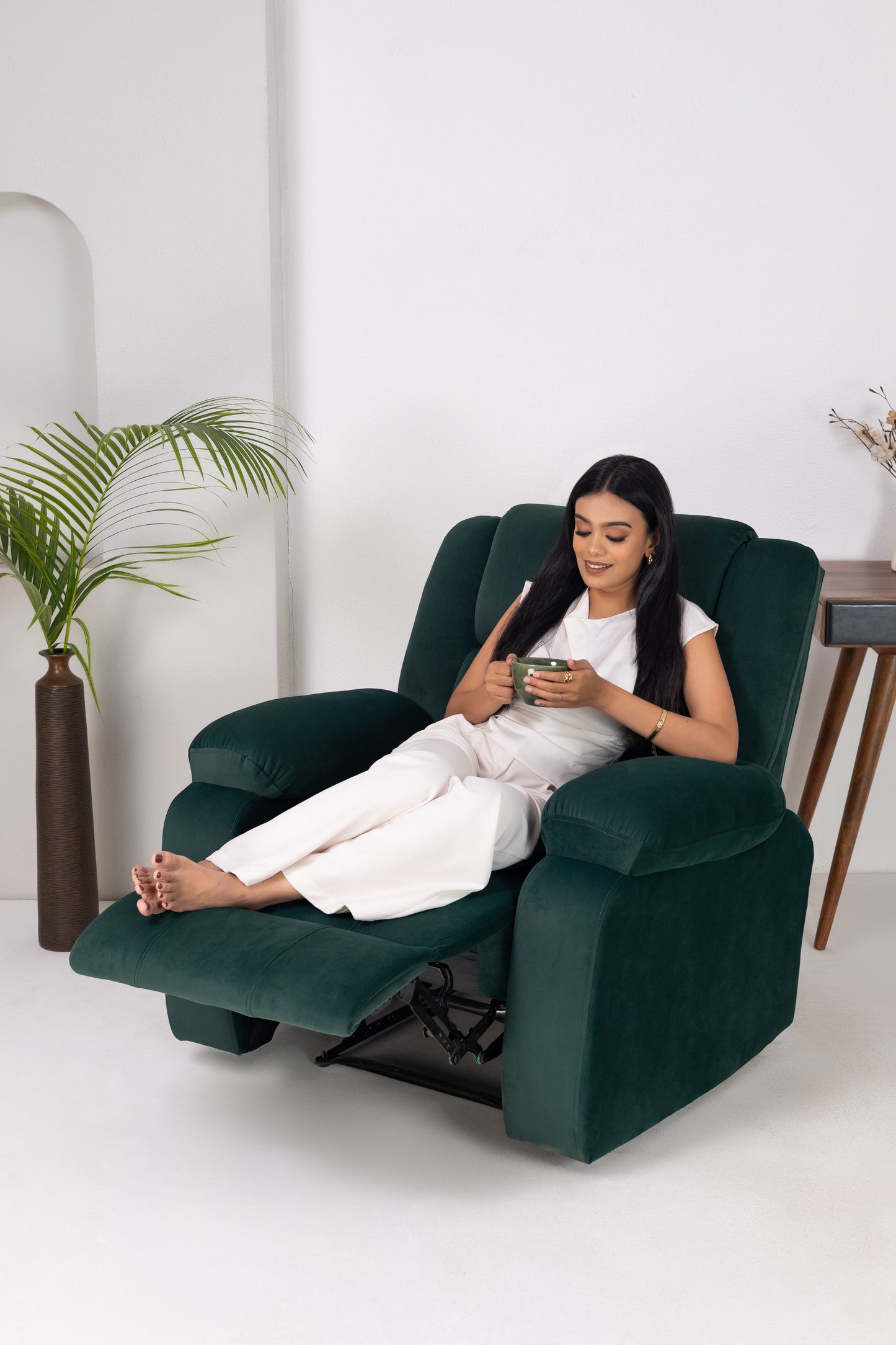 Fabric Recliner 1 Seater Sofa Chair for Living Room Home Office | Classy Calm Motorized Recliner Lounge Chairs Green)